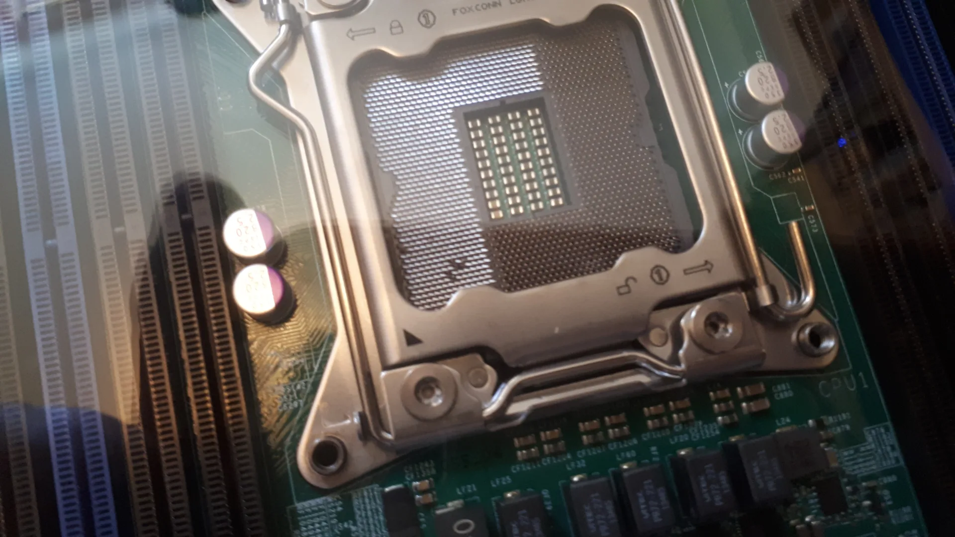 CPU socket with damaged pins